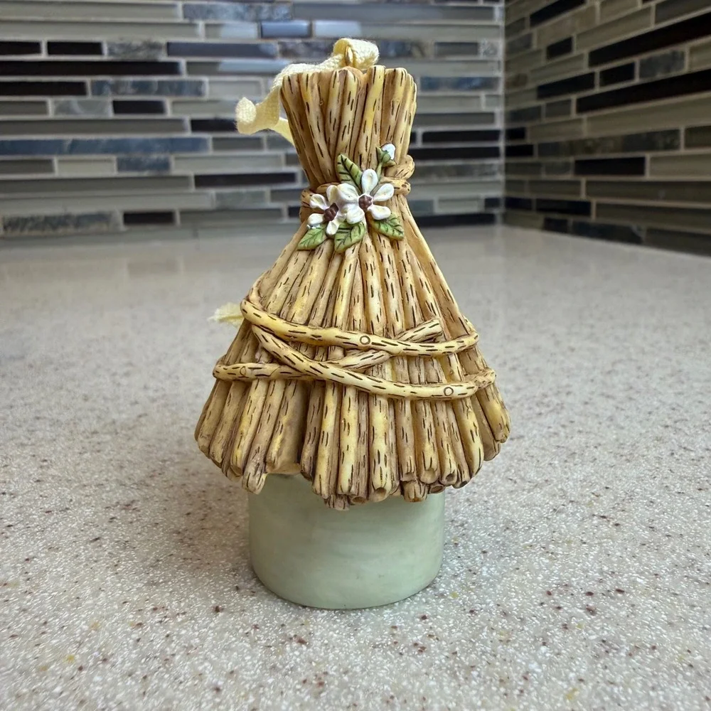 Vintage Hallmark Keepsake Ornament 1998 Country Home Marjolein Bastin Birdhouse